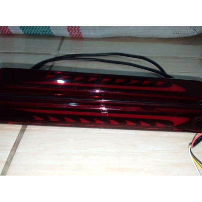 Lampu Reflektor Rear Bumper Lamp Led Mata Kucing Belakang Mobil Ayla  SALE
