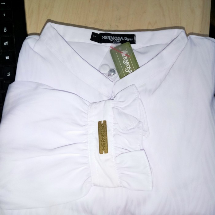 gamis embos putih syar'i premium-gamis putih syar'i elegan-gamis haji