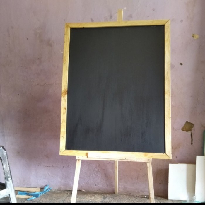

black board list kayu standing 60 x 90