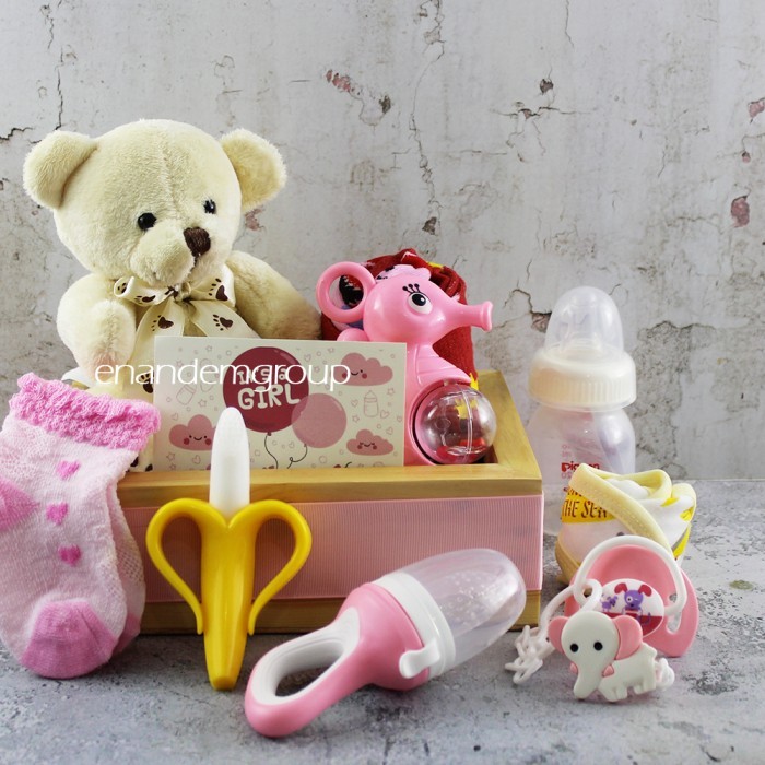 

Paling Laris! Hampers / Kado / Baby Gift / Parcel Lahiran Bayi Perempuan Chlovis Terbatas