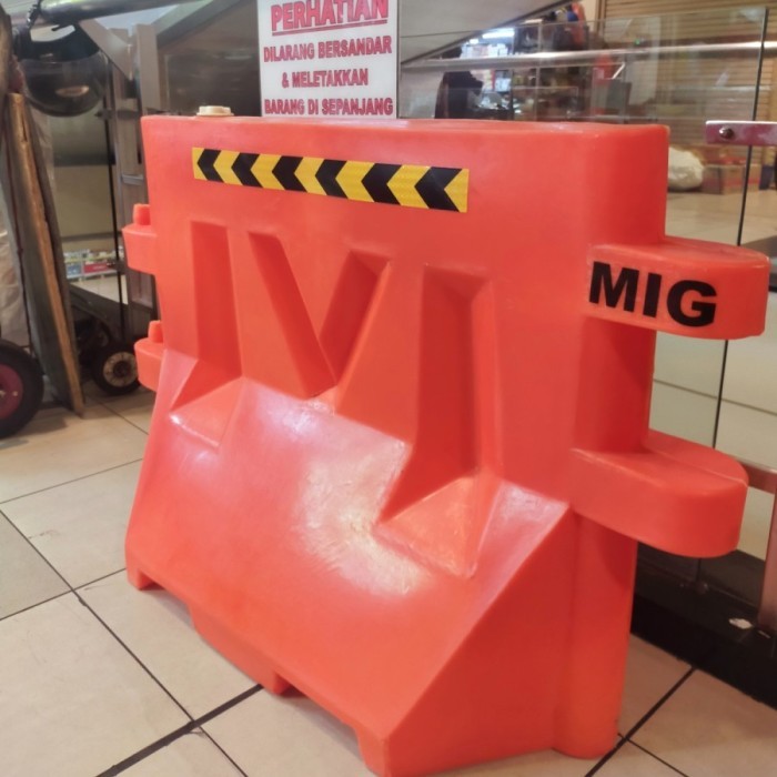 

Road Barrier Merk Mig Pembatas Jalan / Murah Berkualitas