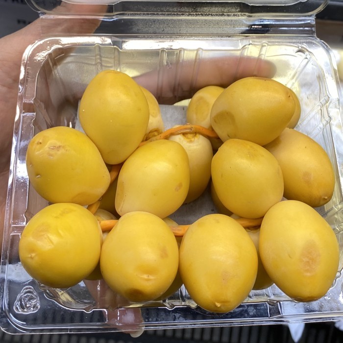 

KURMA YELLOW FRESH DATES / KURMA KUNING FRESH / KURMA MUDA / 250 GRM
