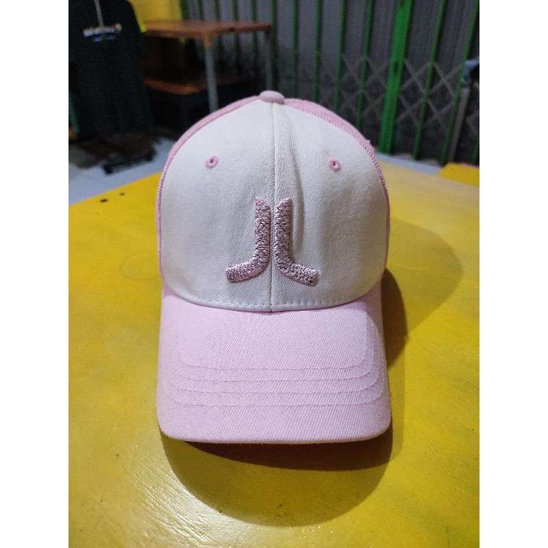 Topi Trucker Wesc Two Tone