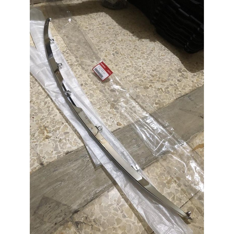 List Chrome Grill CRV GEN 4 Moulding Grill Atas CRV 2013-2015 Original