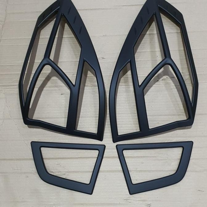 Tail Lamp Garnish / Garnish Belakang Mobilio Lama Hitam  SALE