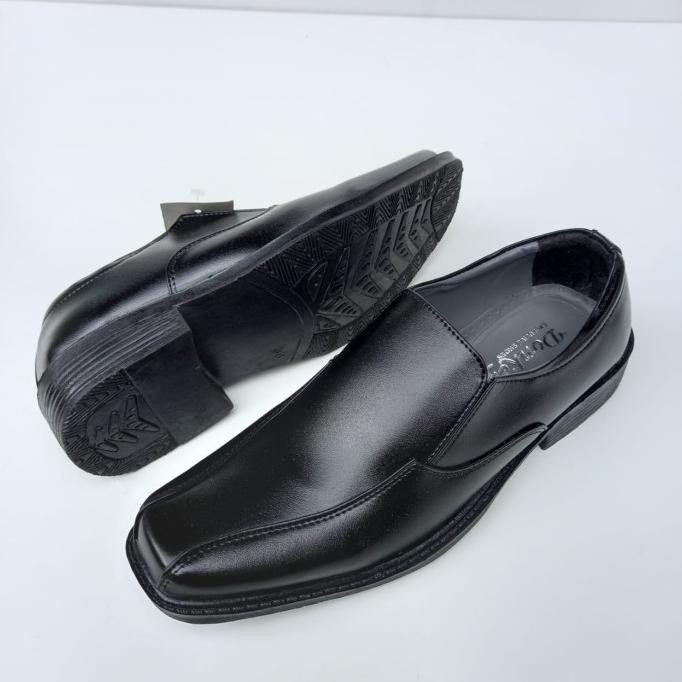 Sepatu Pantofel Hitam Formal Pria Donkey,s