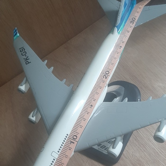 Best seller ~`~ miniatur pesawat B.747.400 Garuda Indonesia scala 1:200 (34 cm) ~~~