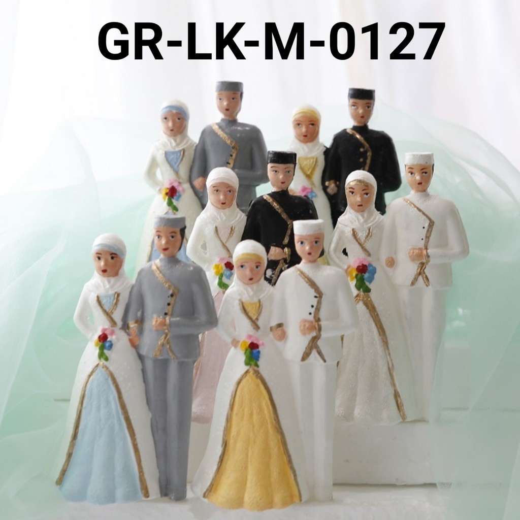 GR-LK-M-0127 Cake topper mainan lokal pengantin hijab (MAINAN LOKAL)