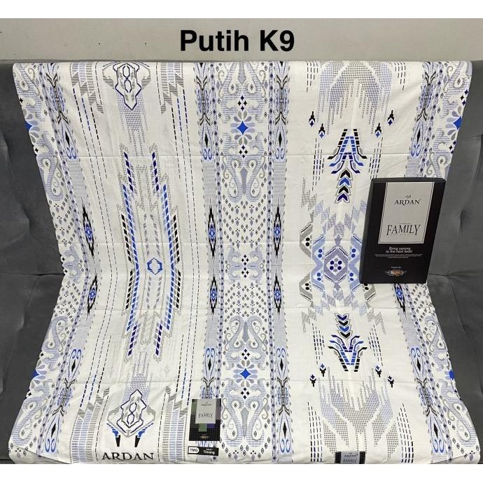 SARUNG ARDAN FAMILY GOLD BY KETJUBUNG