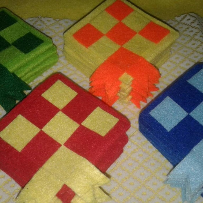 

BERAGAM AMPLOP LEBARAN KETUPAT WRT8