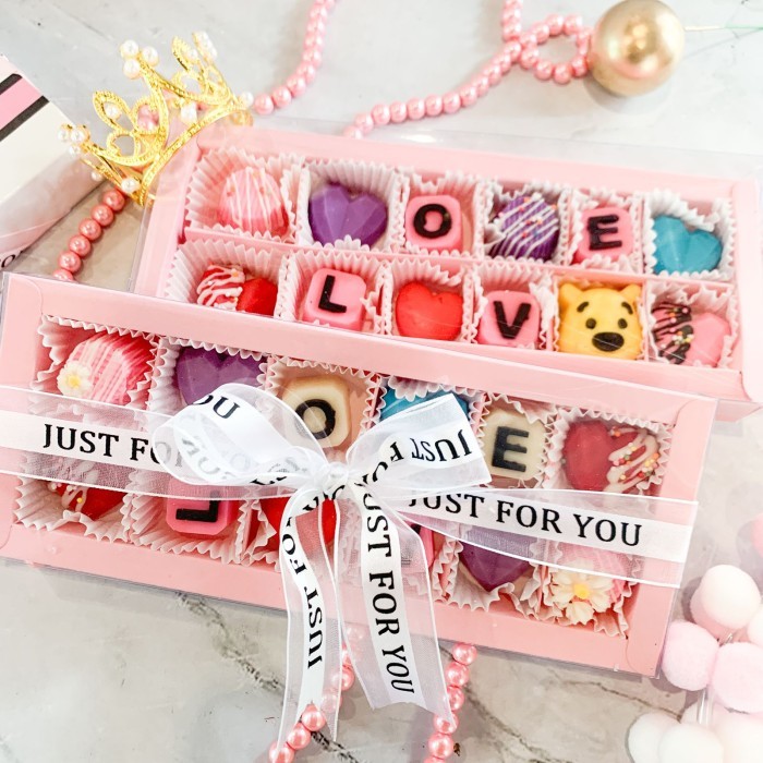 

VALENTINE 2025/CHOCOLATE SWEET LOVE/HAMPERS/PARCEL/CHOCOLATE