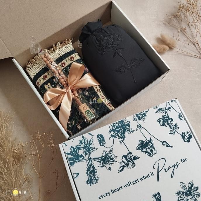 

Terlaris Hampers Lebaran Fitri Kamila Sajadah Dan Mukena Travel Parcel Lebaran Ready Stok