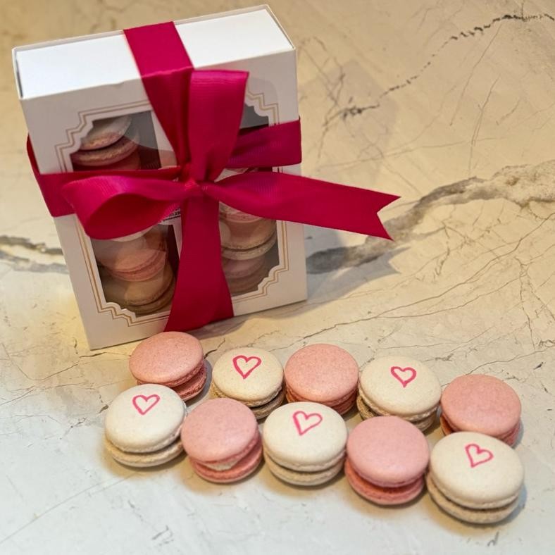 

rwet-23 Macarons VALENTINE Box of 5 & 10 hamper Original