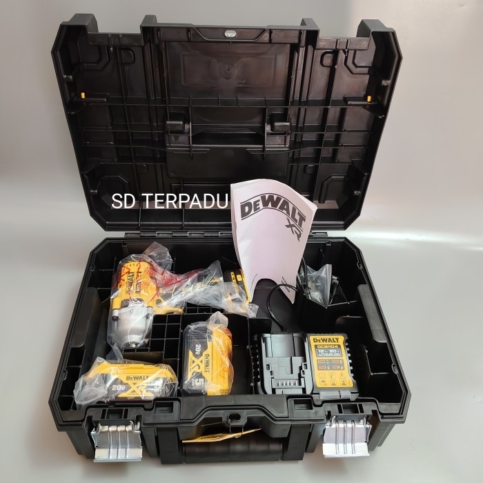 DEWALT DCF892P2T impact wrench