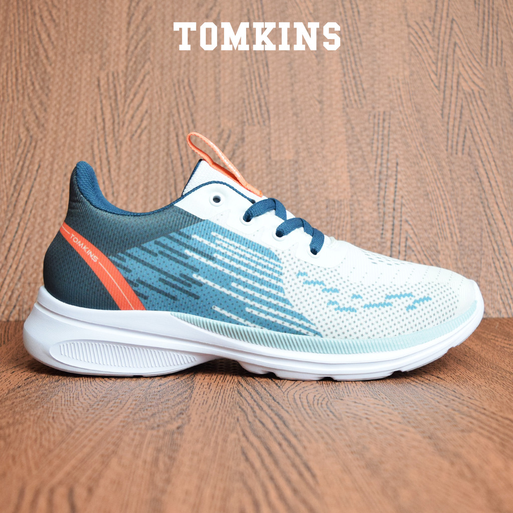 TOMKINS Axel Alpha - White Sepatu Olahraga