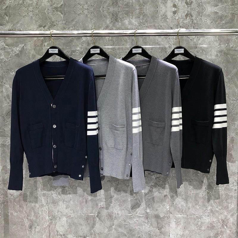 Thom Browne Musim Semi dan Musim Gugur Kardigan Tb Kerah V Musim Gugur Kardigan Leher V Rajutan Paka