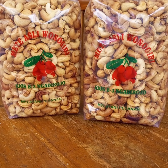 

LIMITED EDITION kacang mete/ mede bakar khas wonogiri 1kg