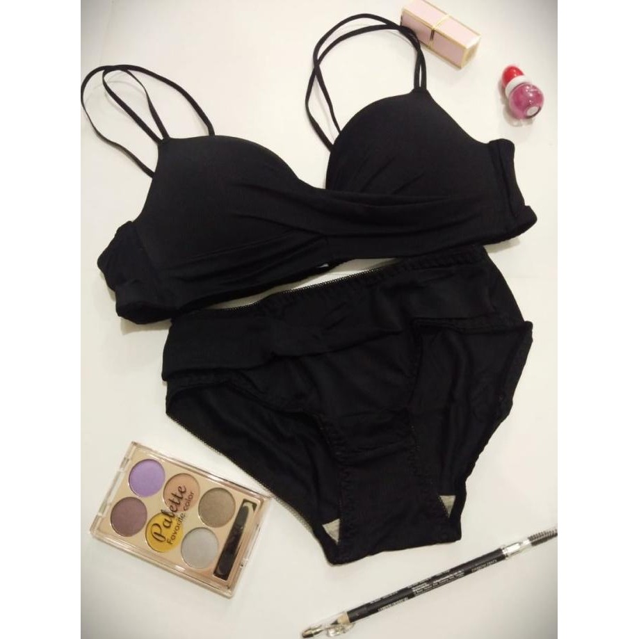 (BH + CD) Bra Set dan Celana Dalam Molala 096638 32AB-38AB Tanpa Kawat IS81