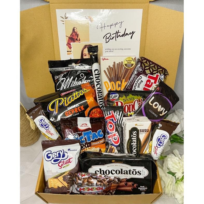 

we-12 HAMPERS BUKET SNACK BOX KADO VALENTINE / Kado Ulang Tahun / Kado Wisuda / Kado Untuk Cewek Cowok / Hadiah Ulang Tahun / Hadiah Wisuda / Kado Birthday / Kado Graduation Viral