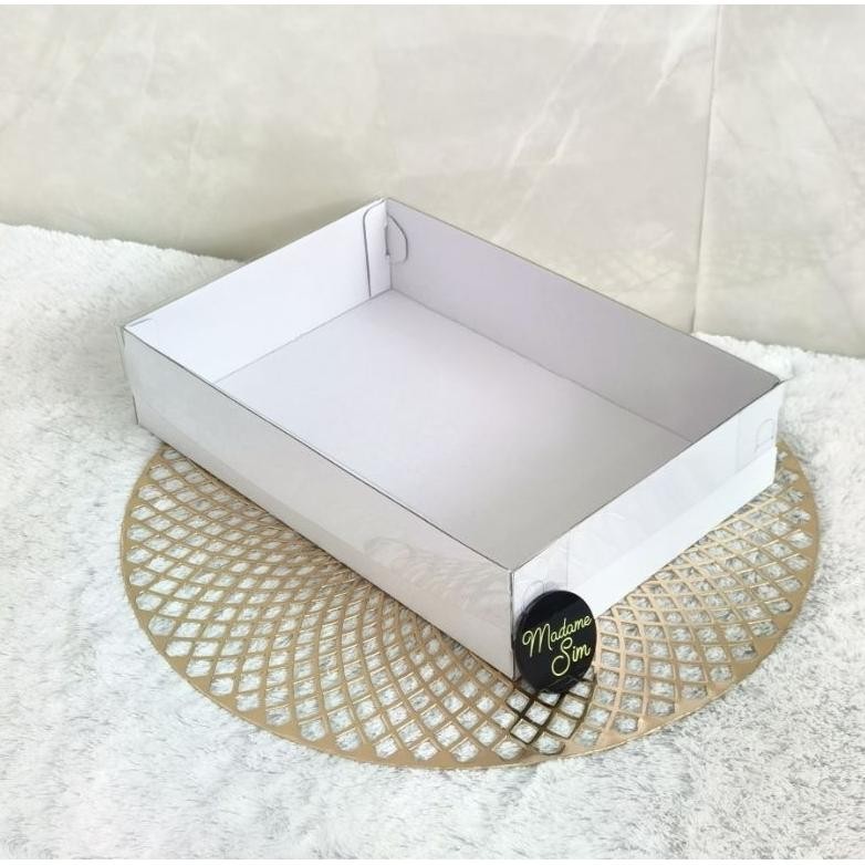 

YBW-2429 BOX MIKA SESERAHAN - DUS HANTARAN - KOTAK SOUVENIR 31x21x7 - WK (ISI : 10 PCS) Viral