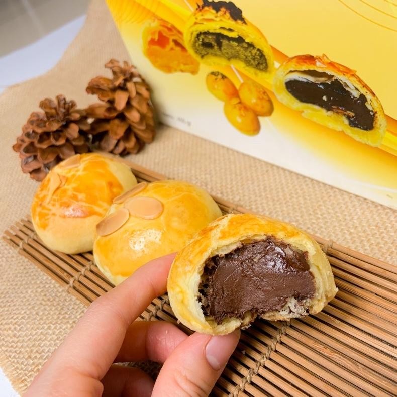 

TERMURAH Pia coklat pia susu pia keju Bandung, pia bandung enak, oleh oleh bandung murah Hampers Natal Christmas Hampers gd-8