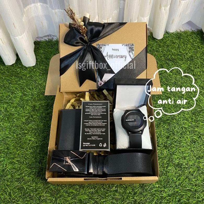 

PROMO (JAM ANTI AIR)HAMPERS COWOK EDISI FULL BLACK (HARD BOX PREMIUM) un-123