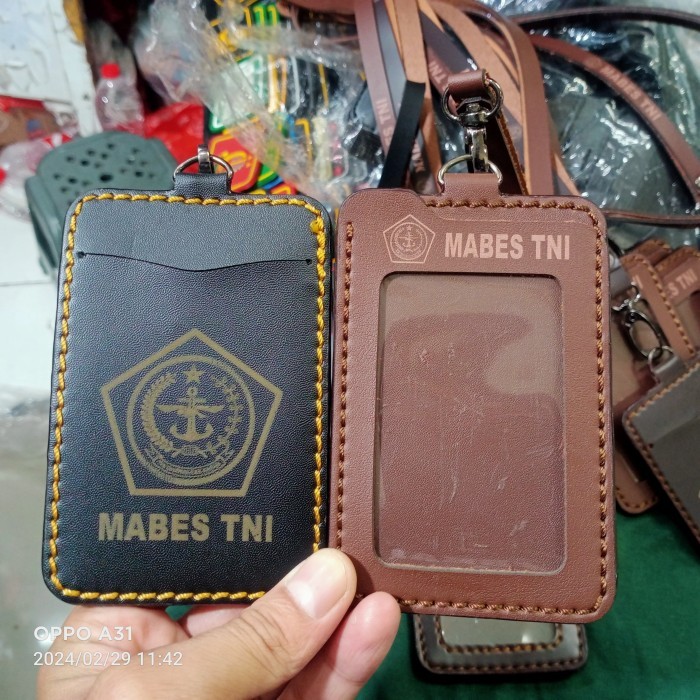 

Terlaris Holder kalung id card kulit logo mabes TNI / tempat id card mabes TNI SALE