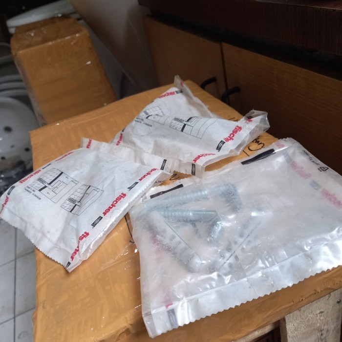 Terlaris Gantungan Water Heater Ariston Breket 50,80,100 Liter Terlaris SALE