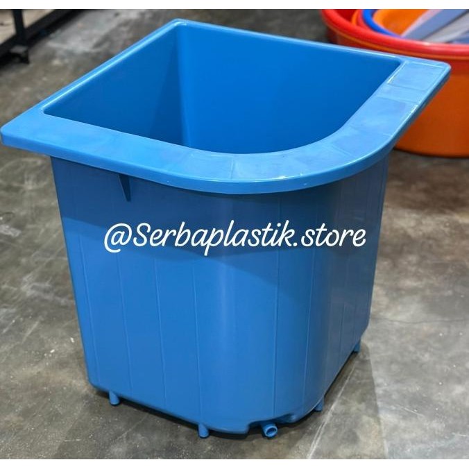 bak mandi plastik / bak air sudut / bak mandi sudut toilet dewasa