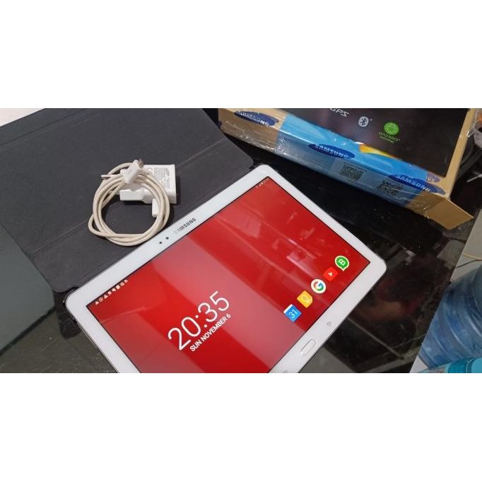 Samsung Galaxy Note 10.1" - Like New  Ready