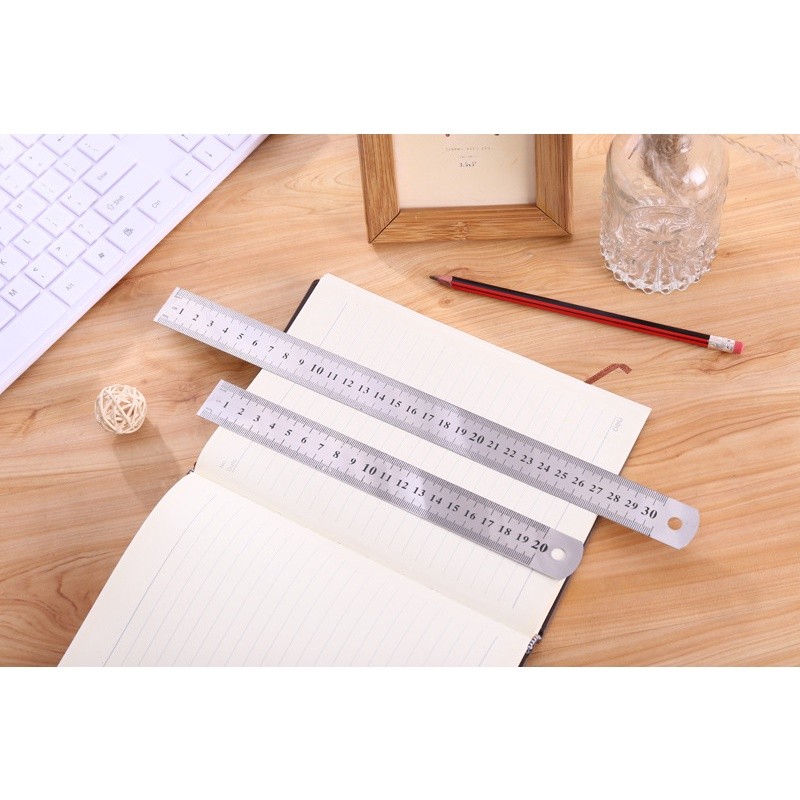 

Penggaris Stainless Steel Penggaris 20cm30cm Tebal penggaris 0,5mm