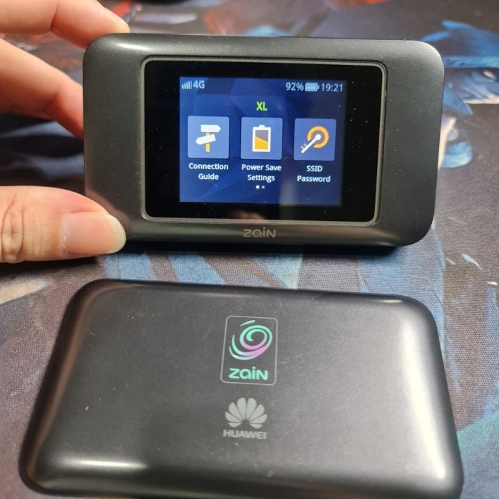 LAYAR SENTUH MIFI MODEM WIFI HUAWEI E5787 UNLOCK 4G E5787S-33A