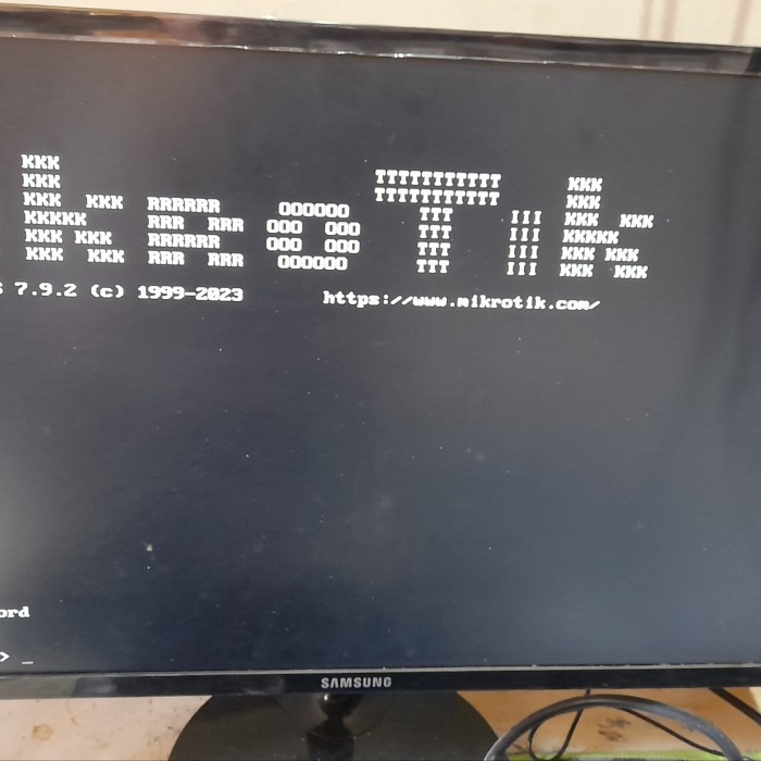 MIKROTIK SERVER ROS 7 LV. 6, X86 2S 10GB SFP+, 2S 1G SFP, 8 GIGAETHERNET
