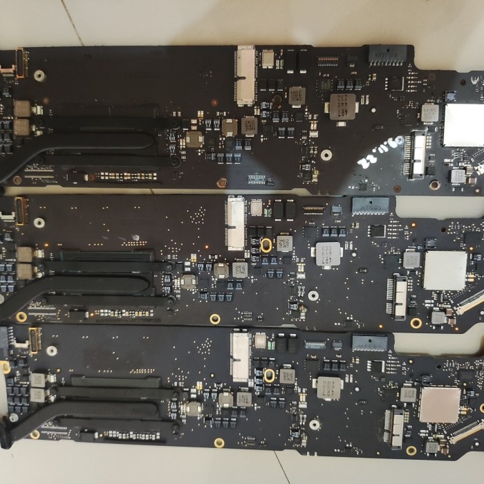 LOGICBOARD MACBOOK A1466 KONDISI MATI