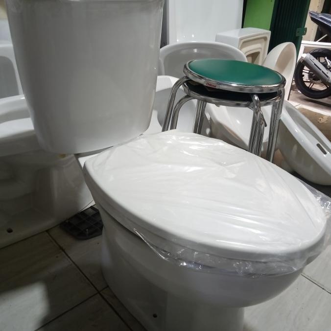 Closet Kloset Closed Duduk Tombol Atas / Monoblok American Standard  Ready