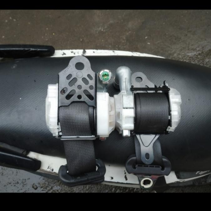 Safety Belt Seatbelt Avanza hitam