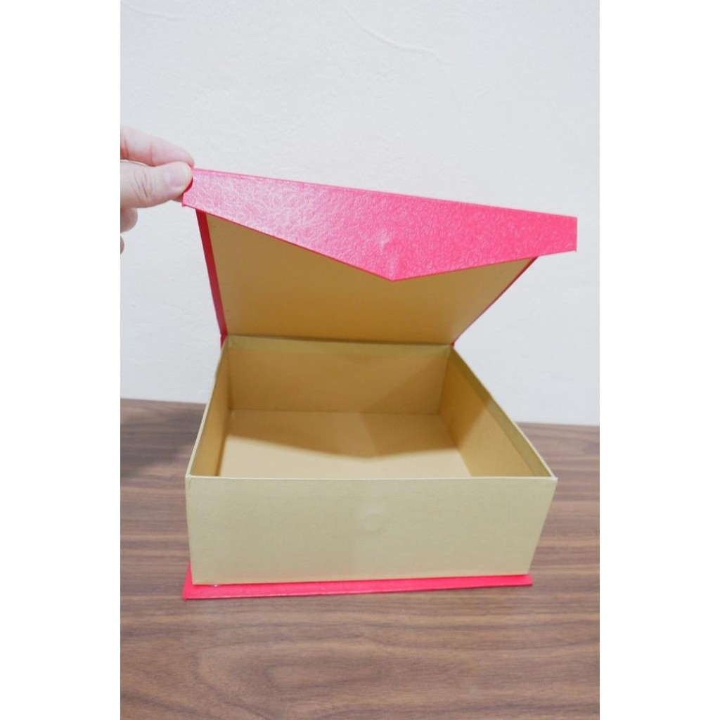 

Hampers Box Natal Imlek Md Persegi 22X22X8 Red Gold Cod Dan Best Seller