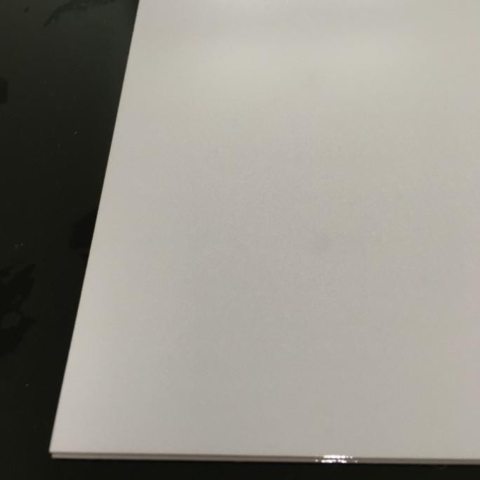 

BEBAS ONGKIR - Kertas PVC Instan ID Card -BAHAN TENGAH PUTIH 0,60 ~ 25lbr