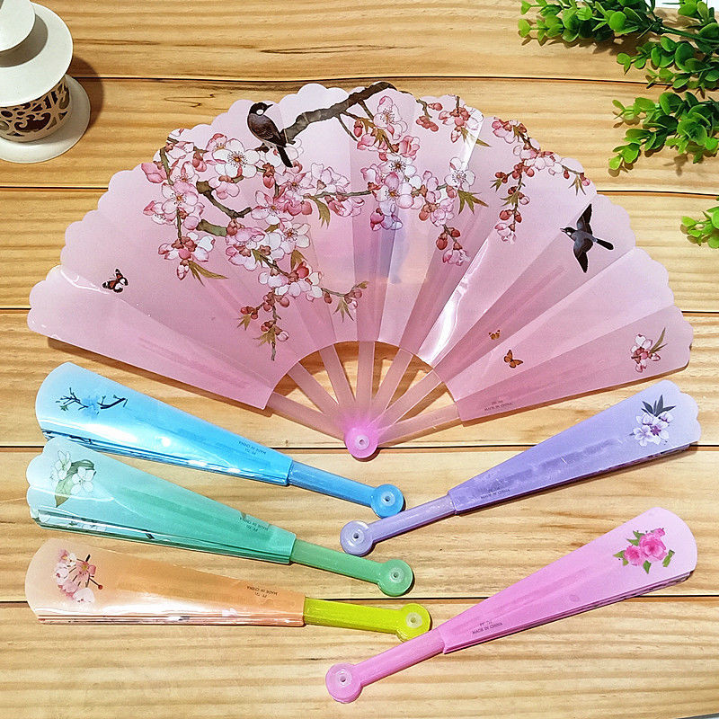 

Kipas Mini Lipat Kartun Plastik Kipas Plum