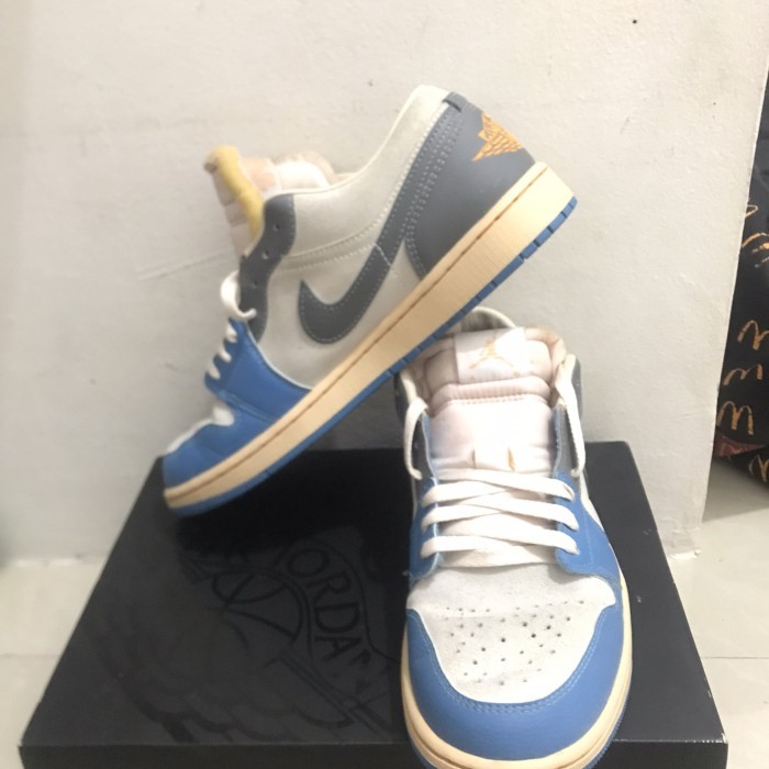 NIKE AJ 1 LOW SE TOKYO VINTAGE