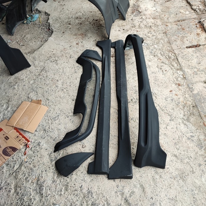 BODYKIT FORD FIESTA BODY KIT FORD FIESTA 2009 2010 2011