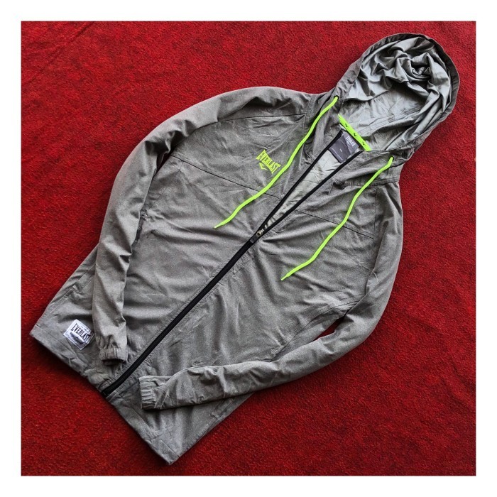 JAKET EVERLAST SIZE L MANTAP