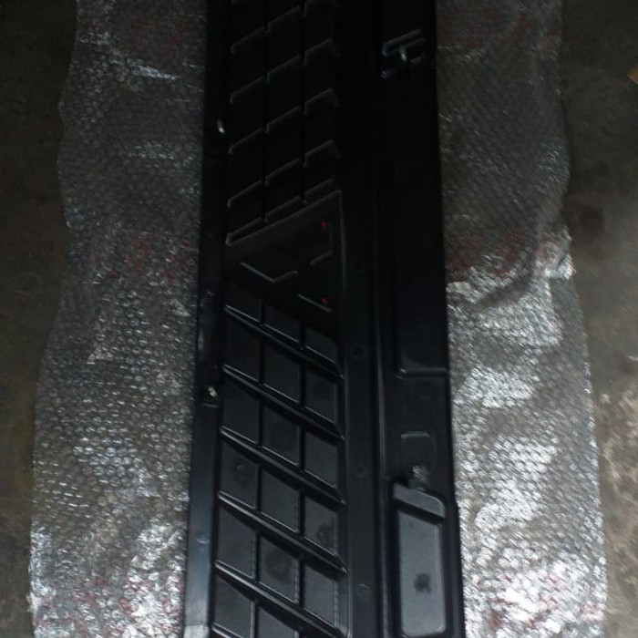 New Grill Depan L300