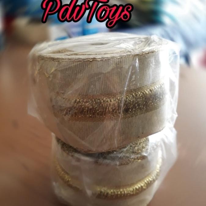 

Promo Hiasan Ornamen Natal Pita Kain Emas Motif Renda Gold Glitter Roll Murah