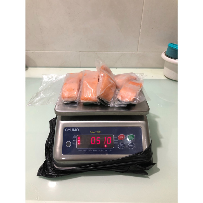 

Ikan Salmon Frozen Atlantik Fillet (Norwegian Salmon) @500 Gram