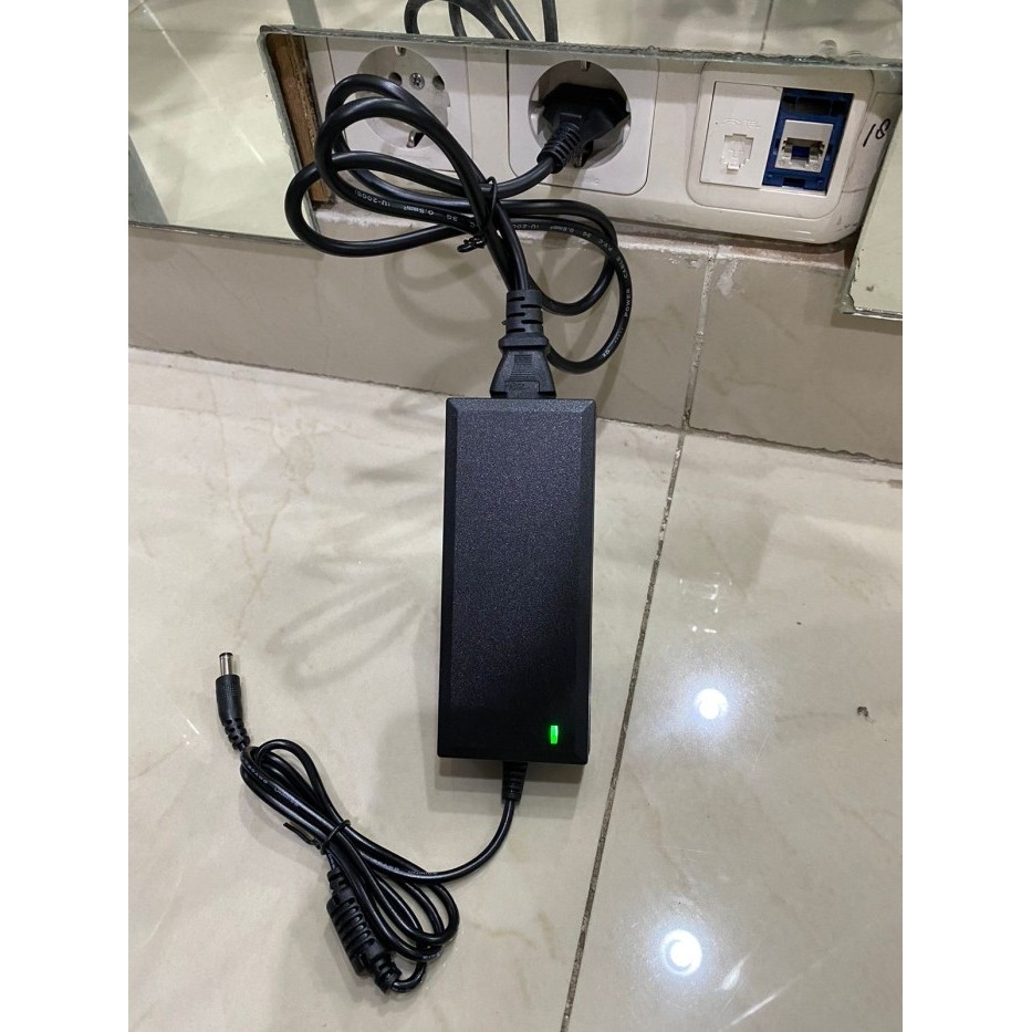 Ac Adaptor Samsung Input Ac 100-240V-50-60Hz Output Dc 12V 5 A