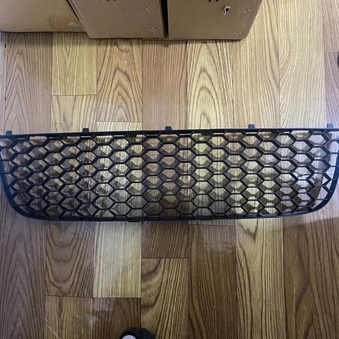 Grill  Bawah Tengah Golf Mk5 Gti Original