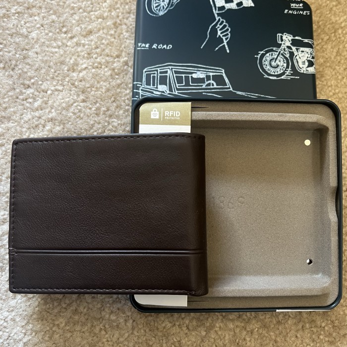 Nwt Dompet Pria Fossil Brooks Rfid Dark Brown With Tin Box