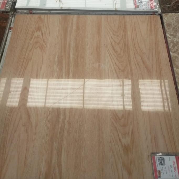 granit lantai 6060 motif kayu glossy kw1 FS