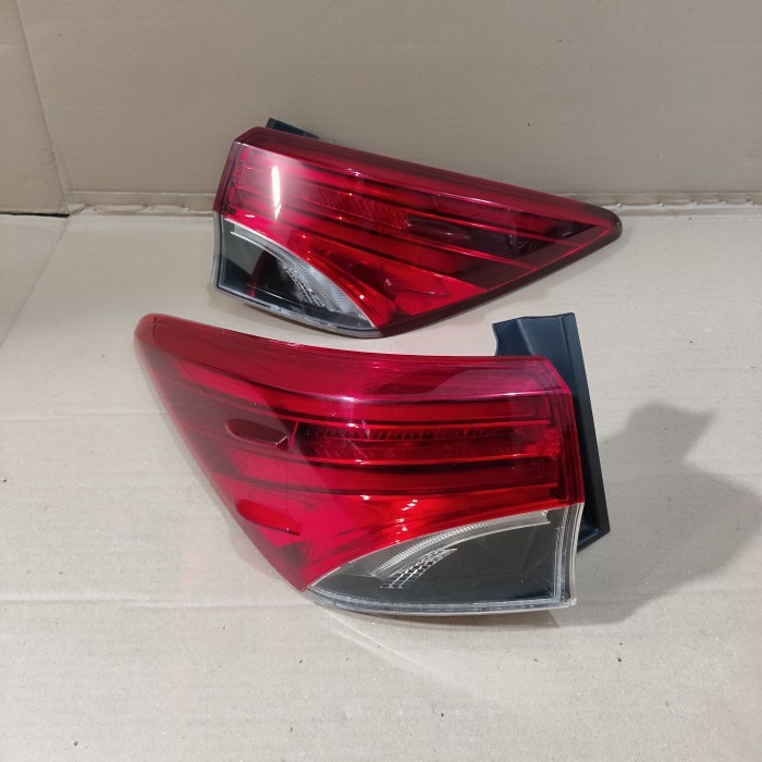 stoplamp Toyota fortuner vrz lampu belakang fortuner vrz srz original